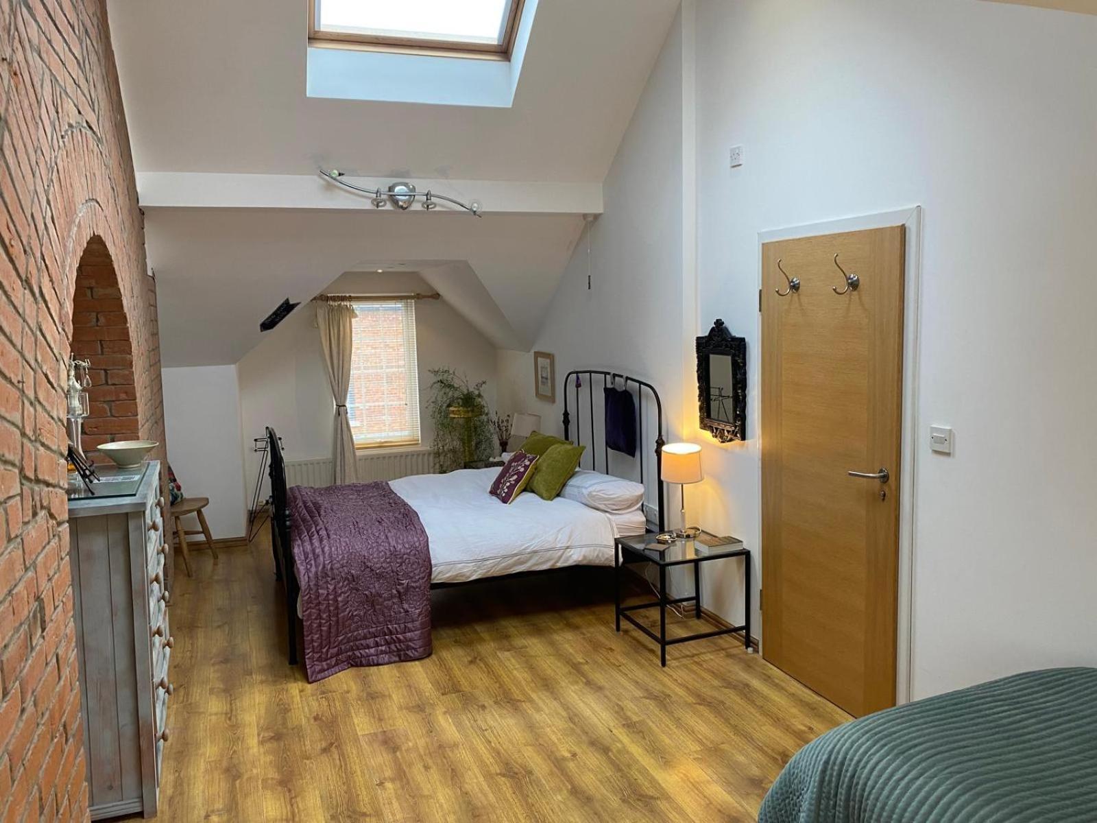 True Colours Apartment In Central Location Bangor  Exterior photo